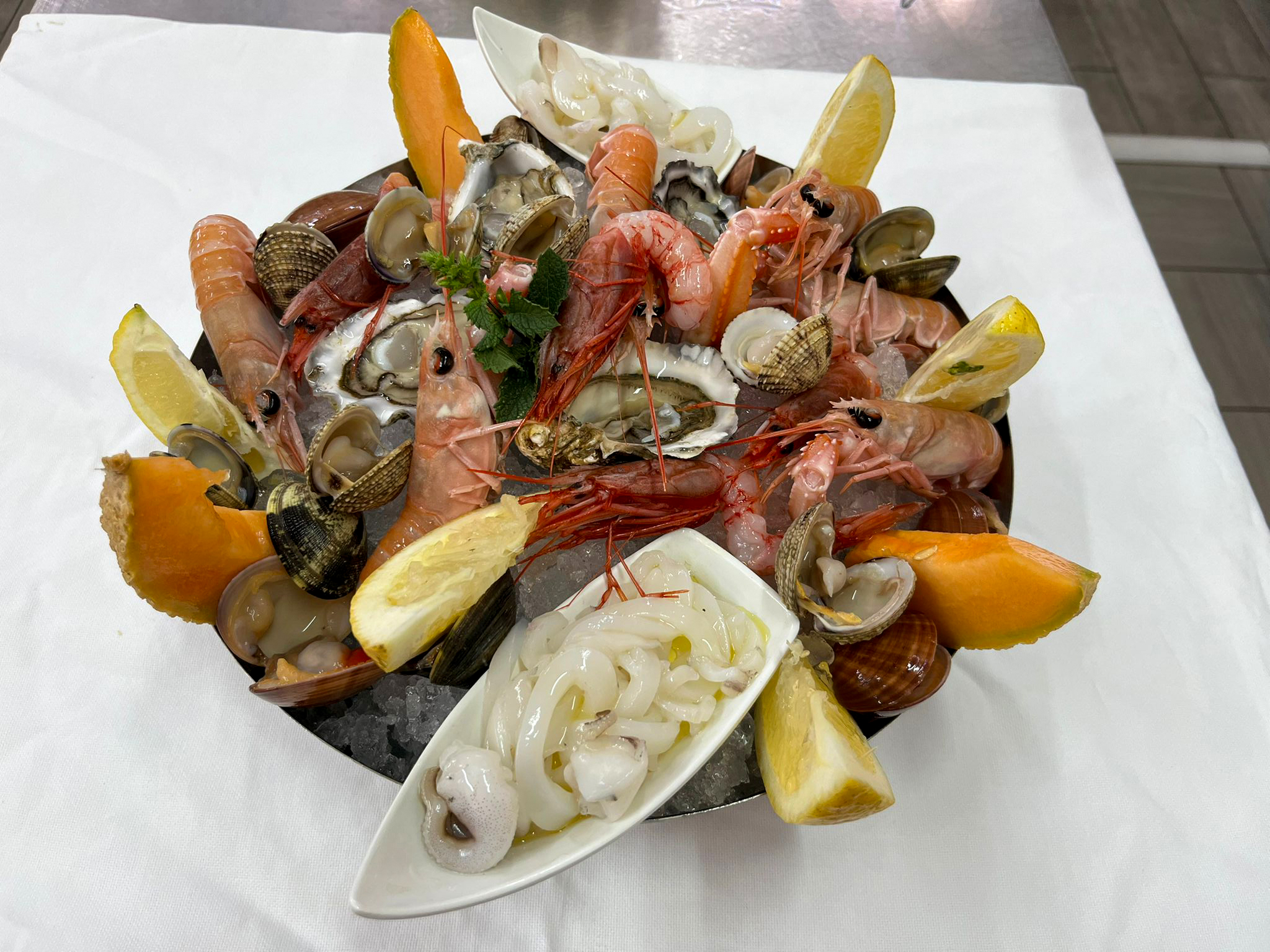 Crudo di mare deluxe